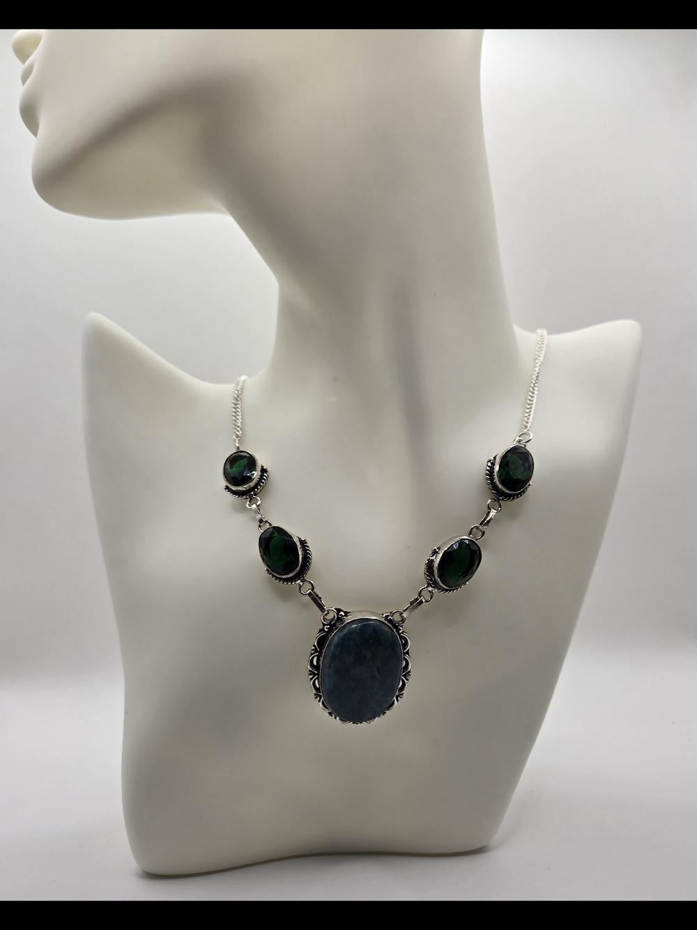 Handmade Apatite & Green Quartz Necklace - Picture 5 of 9
